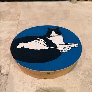 Vintage Wooden Shaker Style Box by Rosenthal Netter 
 8" x 6.5"